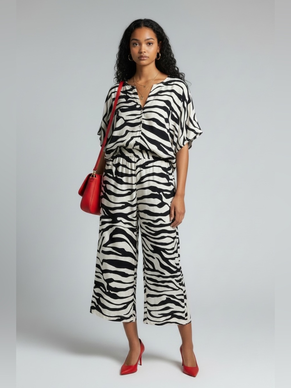 NWOT Zebra Print Crop Pant Set Black & White - Picture 2 of 10